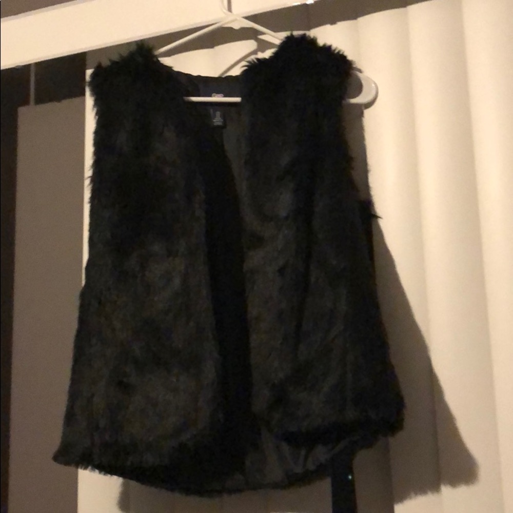 Black Faux Fur Vest - GAP S